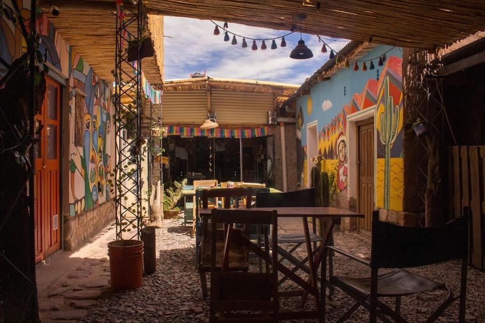 Giramundo Hostel Humahuaca Buitenkant foto