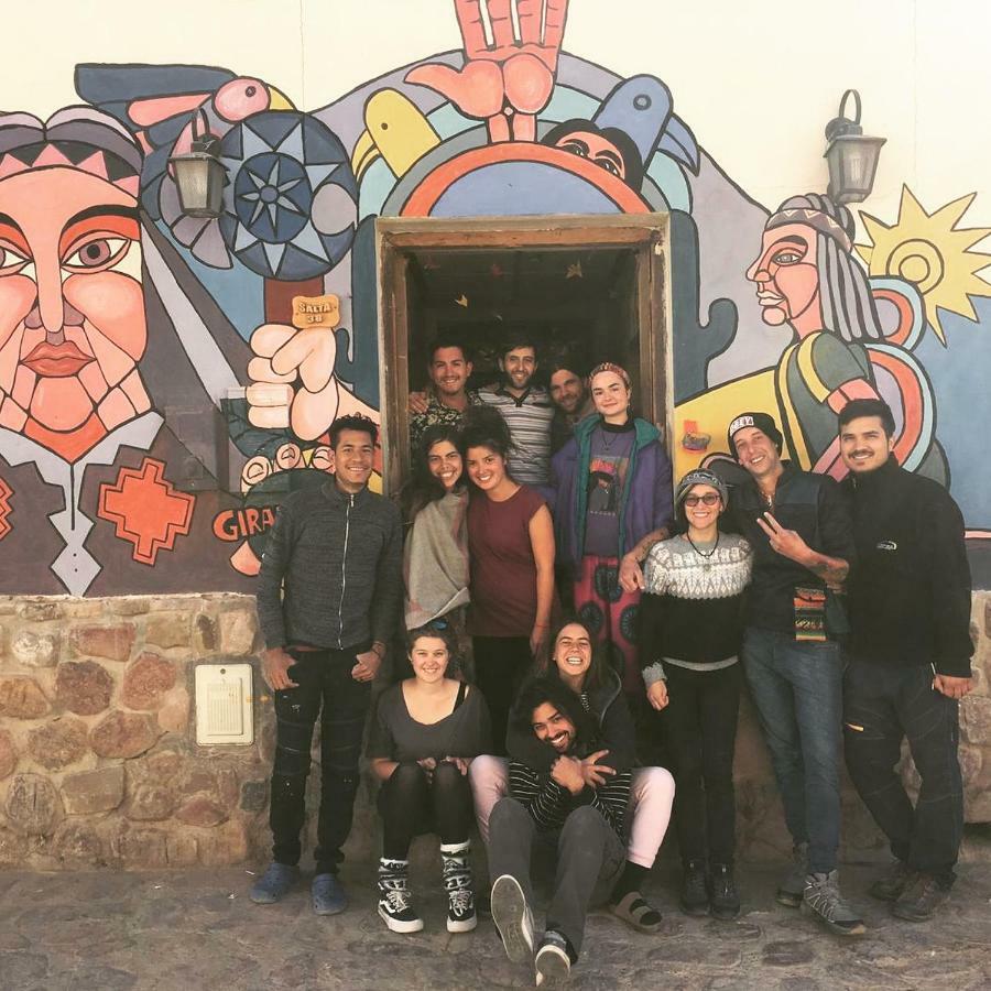 Giramundo Hostel Humahuaca Buitenkant foto